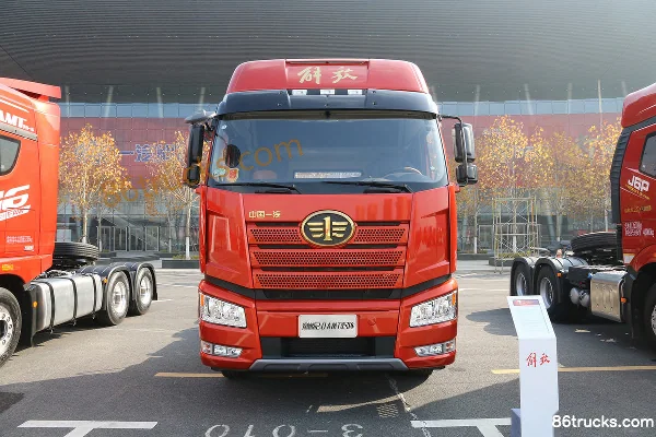 FAW Jiefang New J6P Heavy Truck Leading Edition 550 hp 6X4(10 wheels) AMT Automatic Tractor Truck Exterior (2) | 86Trucks