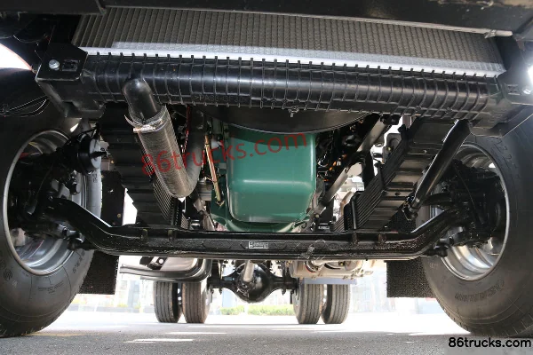 FAW Jiefang Qingdao Han V camion lourd 290 ch 4X2(6 roues) tracteur routier Châssis (1) | 86Trucks