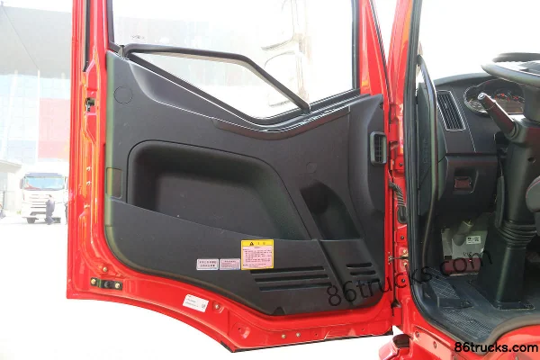 FAW Jiefang J6L 4X2(6 wheels) 18T 7.7m crew cab pure electric wing-opening box logistics truck 218kWh Interior (2) | 86Trucks