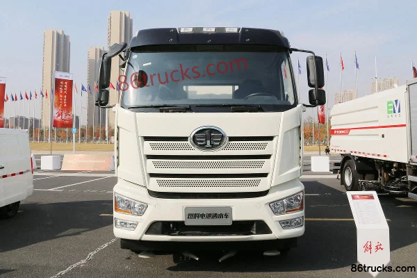FAW Jiefang J6L 4X2(6 wheels) Semi-row Fuel Cell Water Sprinkler Truck Chassis Exterior (2) | 86Trucks