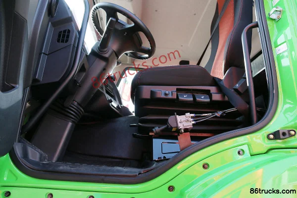 FAW Jiefang J6P 8X4(12 roues) 5,6 m cabine avancée benne électrique pure 422,87 kWh (3) | 86Trucks
