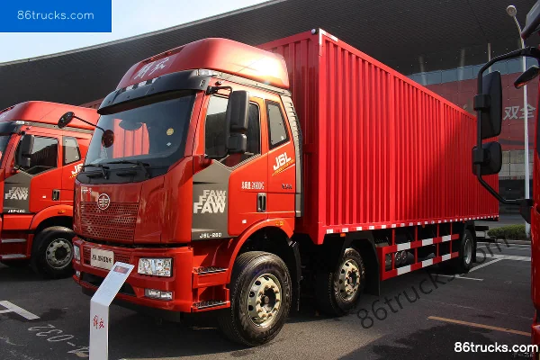 FAW Jiefang J6L Medium Truck 220 hp 6X2(8 wheels) 9.7m Van Cargo Truck Exterior (3) | 86Trucks