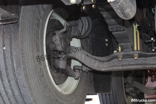 FAW Jiefang J6L Medium Truck 220 hp 6X2(8 wheels) 9.7m Van Cargo Truck Chassis (2) | 86Trucks