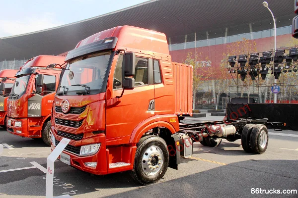 FAW Jiefang Qingdao Long VH 2.0 Edition 250hp 4X2(6 wheels) 6.7m Grain Van Cargo Truck (China VI)(Fast Gear 10-speed) Exterior (3) | 86Truck