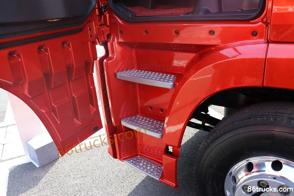 FAW Jiefang Qingdao JH6 Heavy Truck 430hp 6X4(10 wheels) LNG Tractor Truck (China VI) Cab (1) | 86Trucks