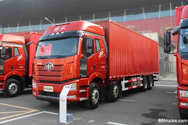 FAW Jiefang New J6P Classic Edition 460hp 8X4(12 wheels) 9.5m Van Cargo Truck Exterior (3) | 86Trucks