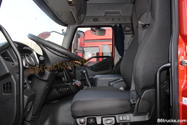 FAW Jiefang New J6P Classic Edition 460hp 8X4(12 wheels) 9.5m Van Cargo Truck Cab (3) | 86Trucks