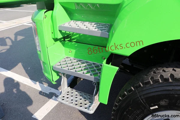 FAW Jiefang New J6P Heavy Truck 2020 390 hp 6X4(10 wheels) 5.6m dump truck Cab (1) | 86Trucks