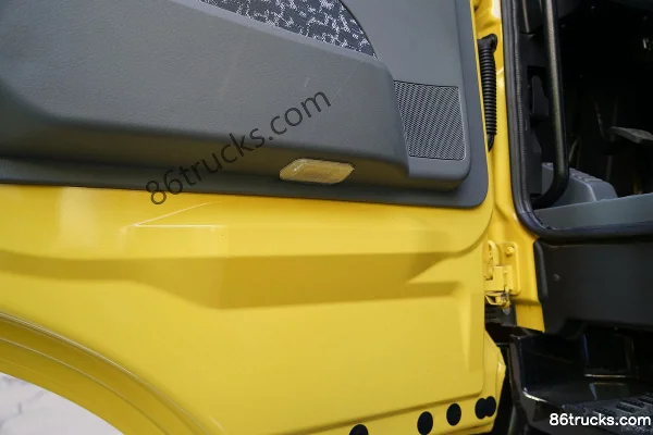 Beiben V3ET Heavy Truck Elite Edition 430hp 6X4(10 wheels) tractor truck Cab (3) | 86Trucks