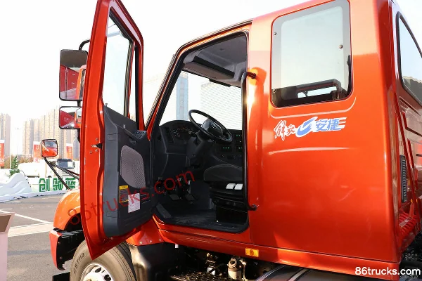 FAW Liute Anjie (L5R) heavy truck low-height version 420 hp 6X4(10 wheels) long-nose tractor truck Cab (1) | 86Trucks