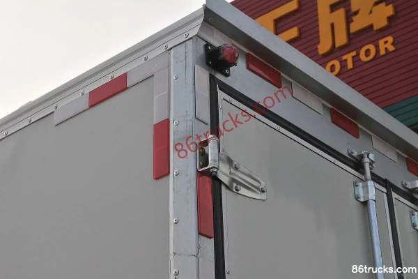 JAC Kangling J3 88 hp 4X2(6 wheels) 3.7m Single Row Van Light Truck (HFC5040XXYP93K1B4V) Body (3) | 86Trucks