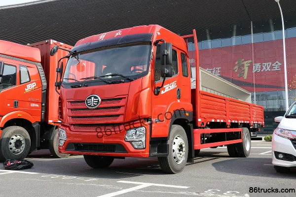 FAW Jiefang Qingdao JK6 medium truck 220 hp 4X2(6 wheels) 6.75m stake cargo truck (China VI) Exterior (3) | 86Trucks