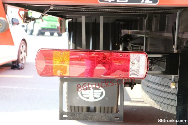 FAW Jiefang Qingdao JK6 medium truck 220 hp 4X2(6 wheels) 6.75m stake cargo truck (China VI) Body (2) | 86Trucks