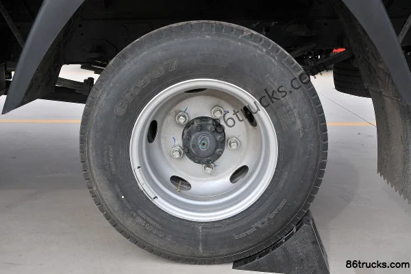 JAC Kangling J5 132 ch 4X2(6 roues) camion plateau 4,18 m cabine simple Châssis (3) | 86Trucks