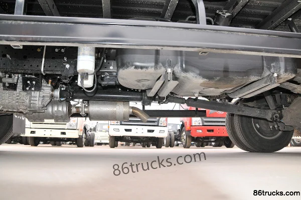 JAC Kangling J5 132 ch 4X2(6 roues) camion plateau 4,18 m cabine simple Châssis (1) | 86Trucks
