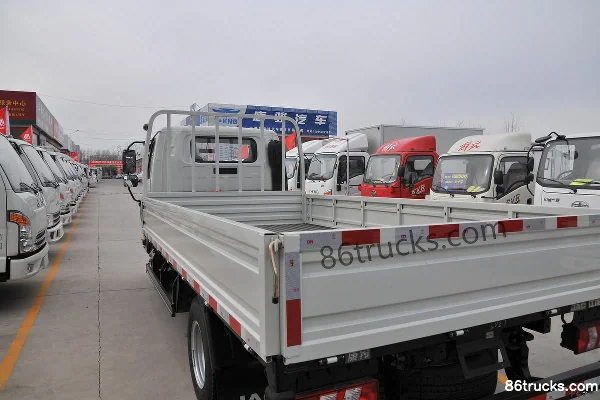 JAC Kangling J5 132 ch 4X2(6 roues) camion plateau 4,18 m cabine simple Carrosserie (2) | 86Trucks