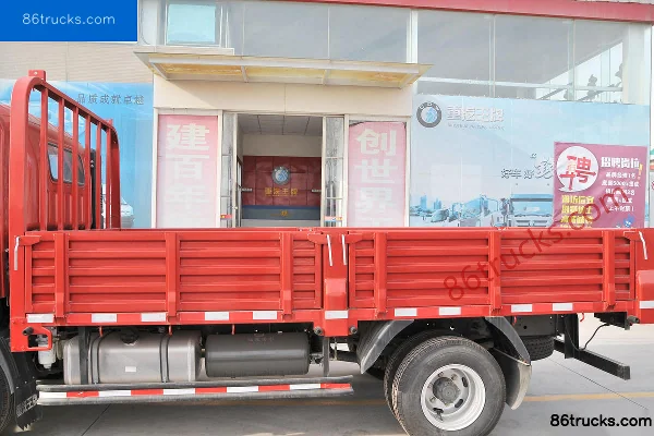 Sinotruk Wangpai 7 Series 156 hp 4X2(6 wheels) 4.15m Single Row Flatbed Light Truck Body (3) | 86Trucks