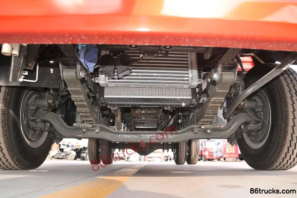 Sinotruk Wangpai 7 Series 156 hp 4X2(6 wheels) 4.15m Single Row Flatbed Light Truck Chassis (3) | 86Trucks