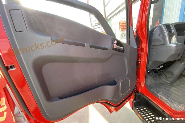Sinotruk Ruishi 110hp 4X2(6 wheels) 3.85m Semi-row Flatbed Truck Cab (1) | 86Trucks