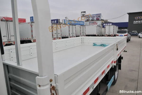 Tangjun Ouling Série T1 102 ch 4X2(6 roues) 4,13 m camion léger à ridelles simple cabine Carrosserie (1) | 86Trucks
