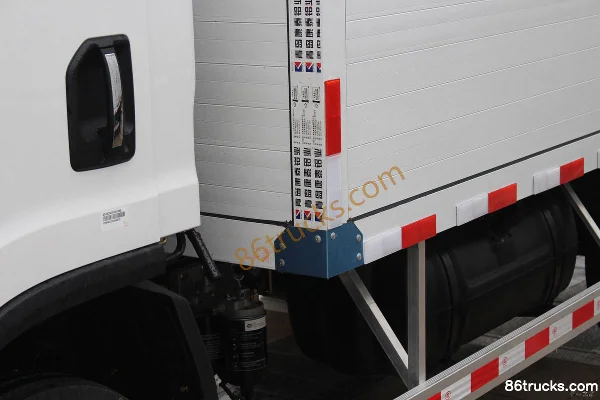 FAW Jiefang Hu VN 130 hp 4X2(6 wheels) 4.16m Single-row Van Light Truck Body (3) | 86Trucks