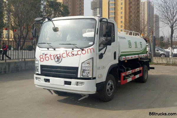SHACMAN Commercial Vehicle Xuande X9 130 hp 4X2(6 wheels) Green Spraying Truck Exterior (2) | 86Trucks