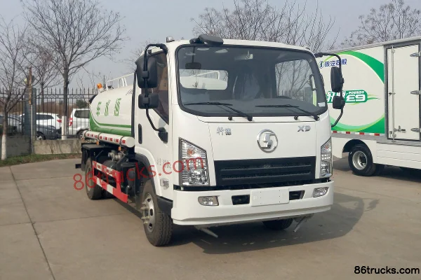 SHACMAN Commercial Vehicle Xuande X9 130 hp 4X2(6 wheels) Green Spraying Truck Exterior