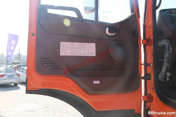 JAC Gallop A5 Heavy Truck 200 hp 6X2(8 wheels) 5m Dump Truck Cab (1) | 86Trucks