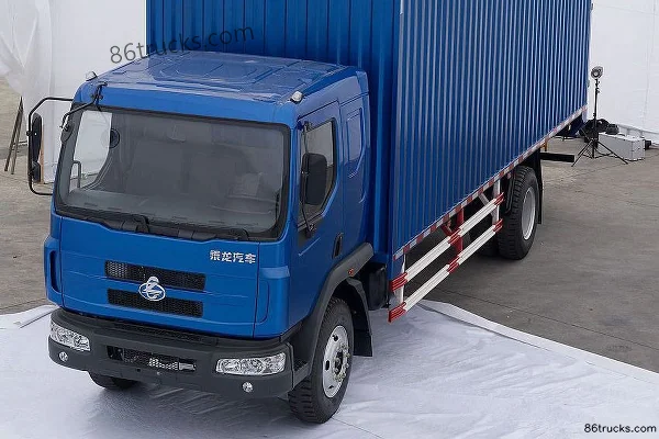 Dongfeng Liuqi Chenglong 609 Medium Truck 160 hp 4X2(6 wheels) 6.75m Van Cargo Truck Exterior (2) | 86Trucks