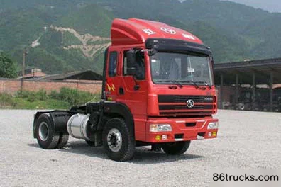 Hongyan New Dakang Heavy Truck 336 hp 4X2(6 wheels) Tractor Truck (High Roof Double Bunk) Exterior