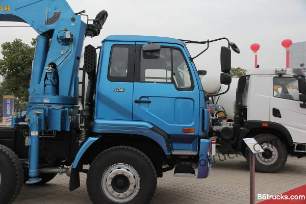 XCMG Ruilong 270 hp 8X4(12 wheels) Truck-mounted Crane Body (2) | 86Trucks