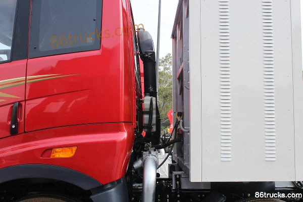 FAW Jiefang Qingdao Xin Da Wei Heavy Truck 350hp 6X2(8 wheels) LNG Tractor Truck Chassis (3) | 86Trucks