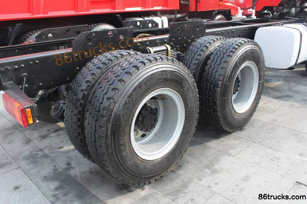 FAW Jiefang J6M camion lourd 280 ch 8X4(12 roues) camion benne 7,2 m (version légère) Cabine (1) | 86Trucks