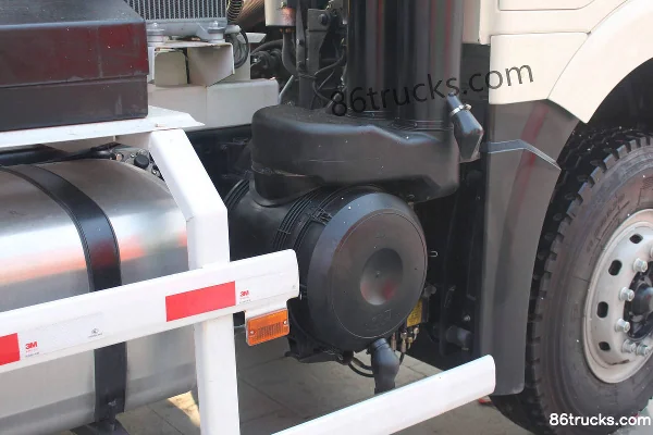 FAW Jiefang J6P 350 ch 6X4(10 roues) camion malaxeur (composite) Cabine (1) | 86Trucks