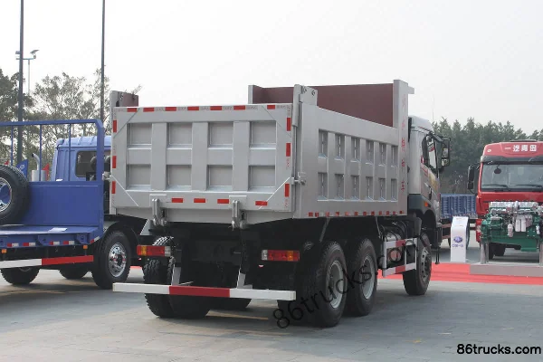FAW Jiefang Aowei (J5P) camion lourd 330 ch 6X6(10 roues) camion benne 4,6 m Extérieur (3) | 86Trucks
