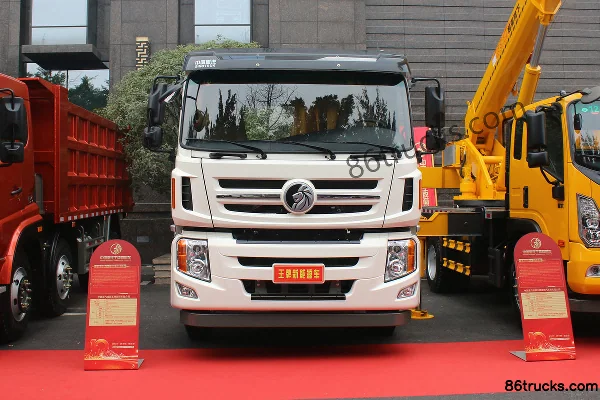 Sinotruk Wangpai Yishi 4X2(6 roues) Tracteur routier électrique pur 6,12 m cabine semi-avancée 193,536 kWh Extérieur (2) | 86Trucks