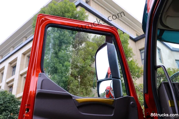 Dongfeng Liuqi Chenglong H7 Heavy Truck 580hp 6X4(10 wheels) Tractor Truck (China VI) Cab (2) | 86Trucks
