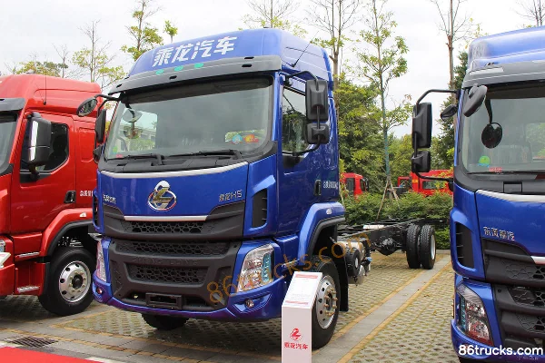 Dongfeng Liuqi Chenglong H5 Medium Truck 220 hp 4X2(6 wheels) 8.3m Van Cargo Truck (China VI) Exterior (2) | 86Trucks
