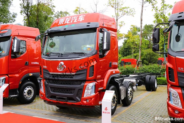 Dongfeng H5 Chuangfu Edition 6.9L Diesel 350hp 6X2(8 wheels) Fast Gear 10-Speed 9.7m Flatbed Cargo Truck Exterior (3) | 86Trucks