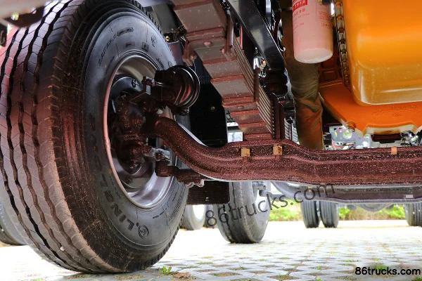 Dongfeng H5 Chuangfu Edition 6.9L Diesel 350hp 6X2(8 wheels) Fast Gear 10-Speed 9.7m Flatbed Cargo Truck Chassis (2) | 86Trucks