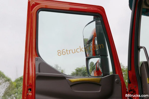Dongfeng Liuqi Chenglong H7 Heavy Truck 460 hp 8X4(12 wheels) 9.47m Stake Cargo Truck Cab (2) | 86Trucks
