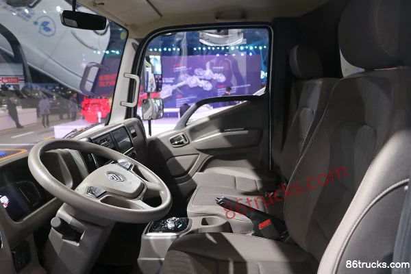 Auman Zhilan 4.5T 4.14m Single Row Pure Electric Box Truck (Box Width 2.1m) 104.7kWh 4X2(6 wheels) Interior (3) | 86Trucks