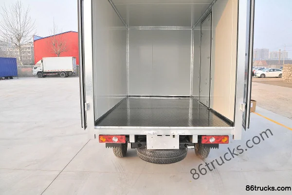 Tangjun Ouling Sailing F3-1 1.5L 112 hp 4X2(6 wheels) Gasoline 3.08m Single Row Box Mini Truck (China VI) Body (3) | 86Trucks