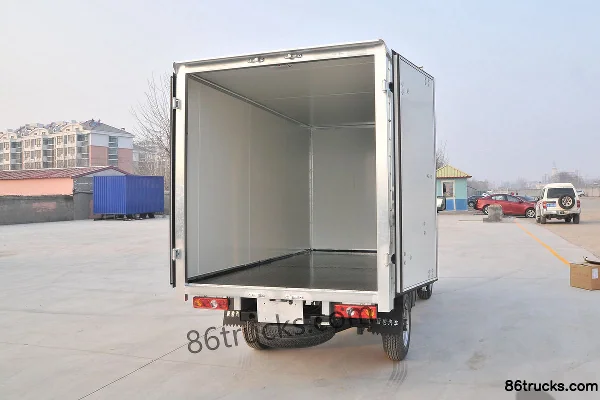 Tangjun Ouling Sailing F3-1 1.5L 112 hp 4X2(6 wheels) Gasoline 3.08m Single Row Box Mini Truck (China VI) Body (1) | 86Trucks