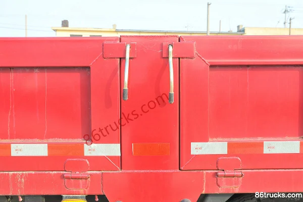 Tangjun Ouling Série T7 156 ch 4X2(6 roues) camion porteur plateau 5,33 m cabine avancée Carrosserie (3) | 86Trucks