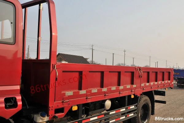 Tangjun Ouling Série T7 156 ch 4X2(6 roues) camion porteur plateau 5,33 m cabine avancée Carrosserie (1) | 86Trucks