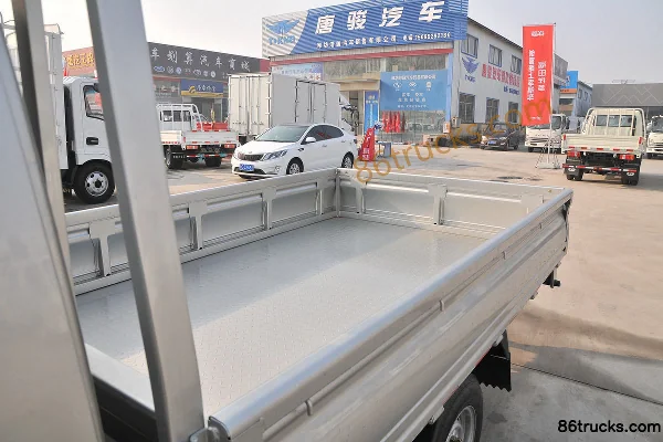 Tangjun Ouling Sailing F3-1 1.5L 112 hp 4X2(6 wheels) Gasoline 2.56m Double-row Flatbed Micro Truck (Single Rear Wheel) (China VI) Body (3)
