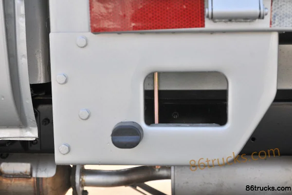 Tangjun Ouling Sailing F3-1 1.5L 112 hp 4X2(6 wheels) Gasoline 2.56m Double-row Flatbed Micro Truck (Single Rear Wheel) (China VI) Body (2)