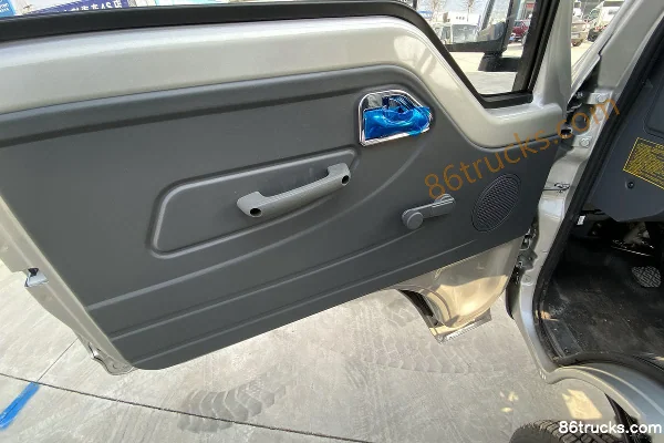 Tangjun Ouling Sailing F3 1.5L 112hp 4X2(6 wheels) Gasoline 3.08m Single Row Box Micro Truck (1.5T Rear Axle) (China VI) (ZB1030AD... Cab (1