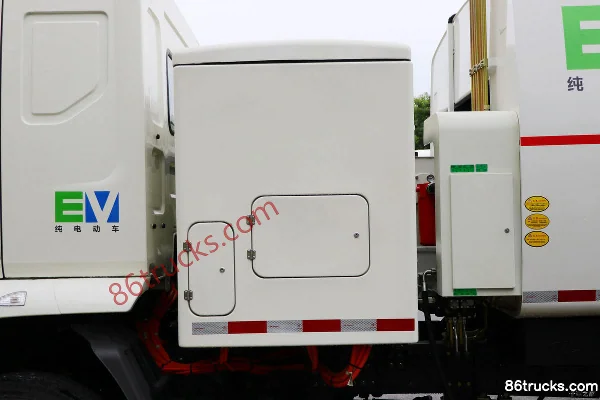 Dongfeng Liuqi New Chenglong M3 4X2(6 wheels) Semi-cab Pure Electric Compression Refuse Truck (Fulong Continental) 218kWh Body (1) | 86Truck